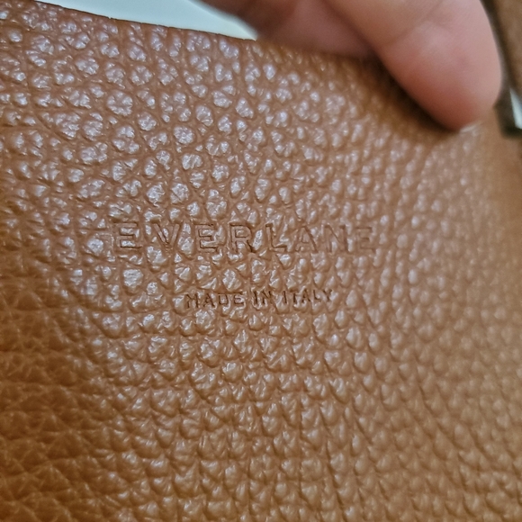 Everlane Soft Day Tote Handbag in Cognac - Picture 2 of 7